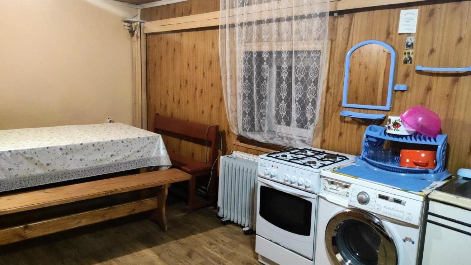 ホテル Мала Одеса ヤブルニツァ 部屋 写真